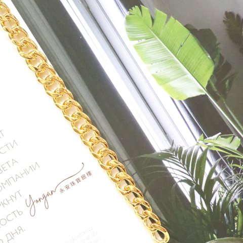 37978599-B548-454B-895A-5045866BFC2F