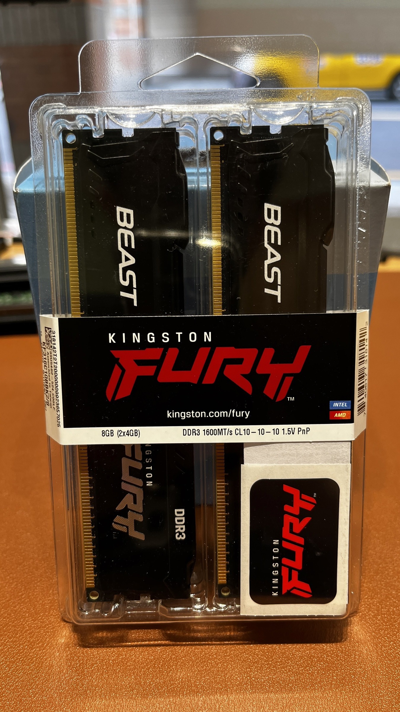 金士頓-狩獵者-DDR3-1600-4Gx2 (1)