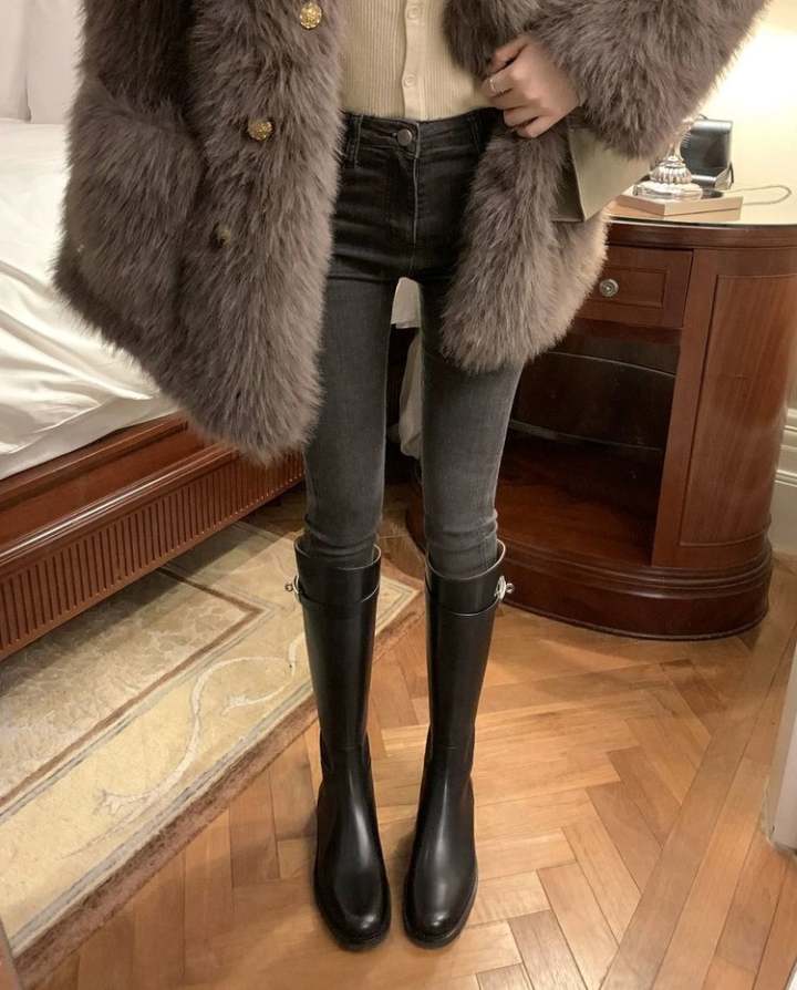 image_B9C864E5-DF7E-4755-A3D0-42A826636E94_1764393361