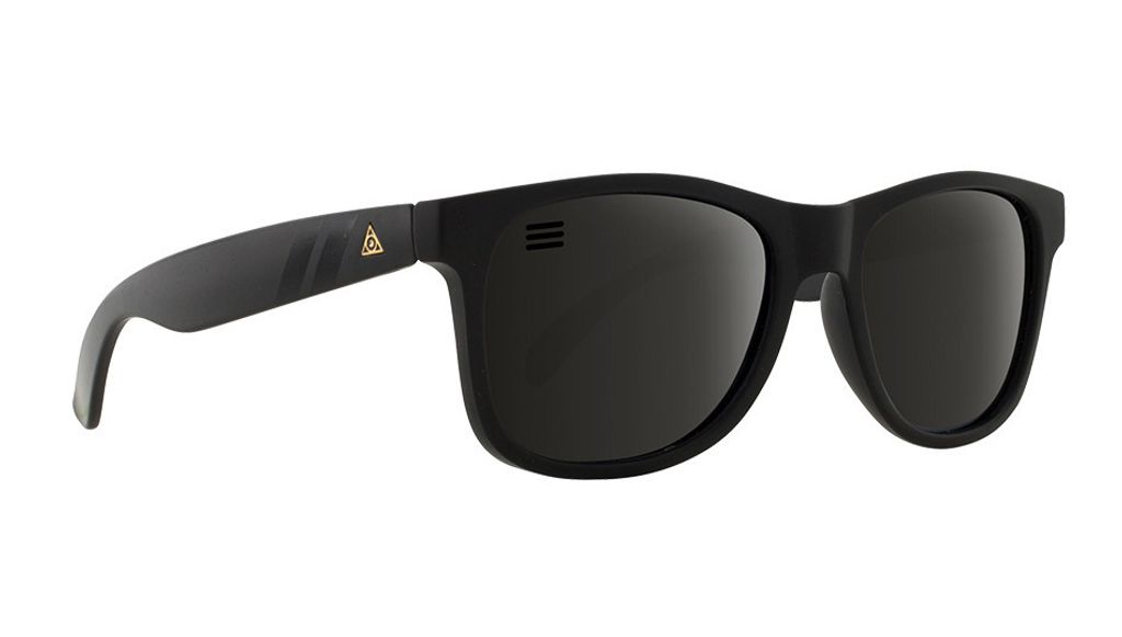 sunglasses-deep-space-polarized-m-class-5.jpeg