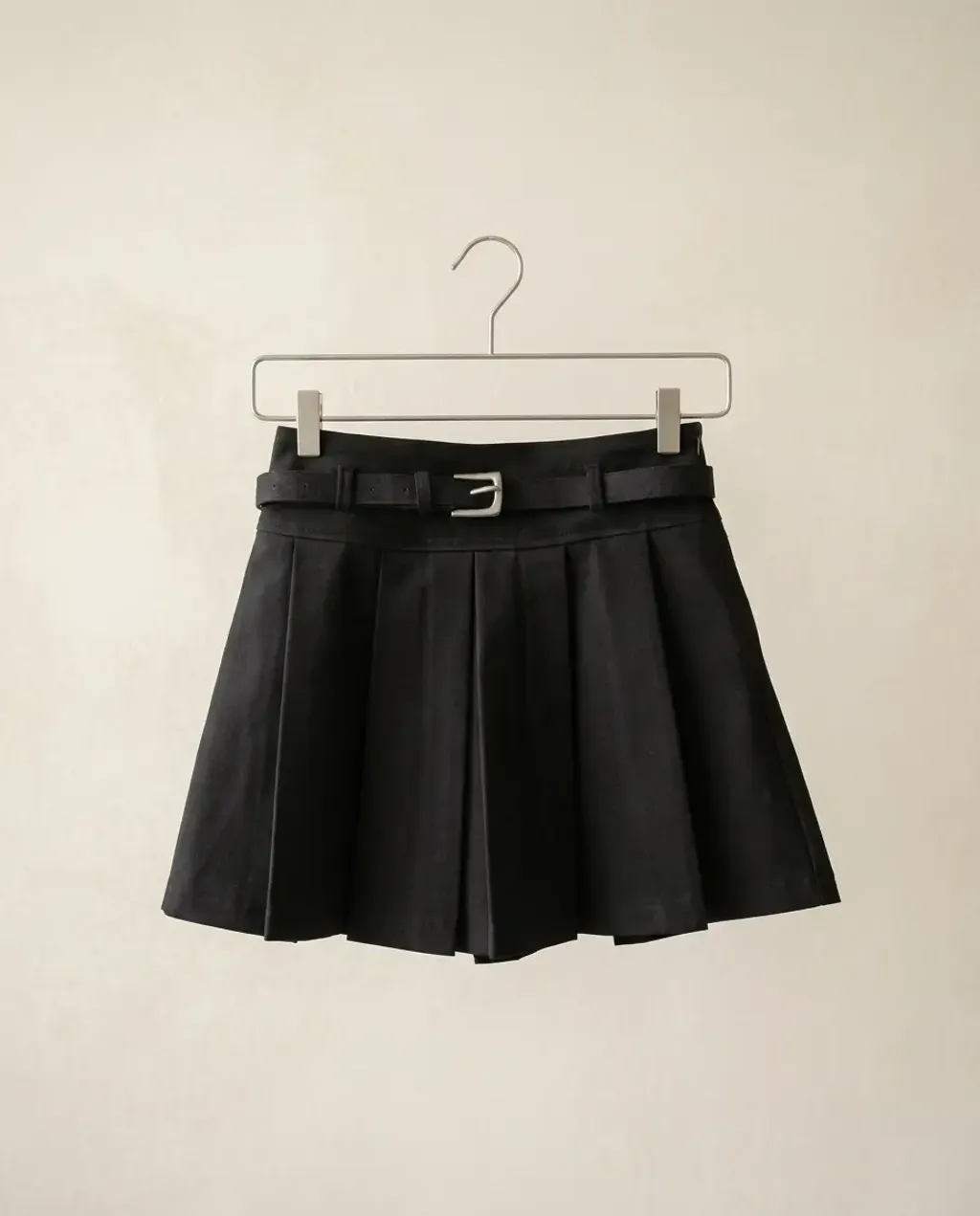 blk women skirt