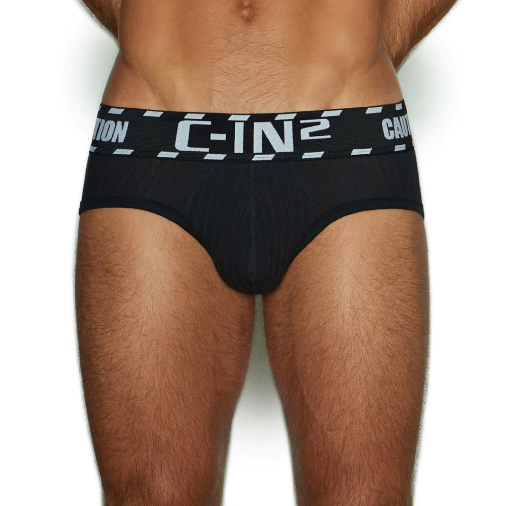tw-11134207-7qul3-lipsobw6nxys61