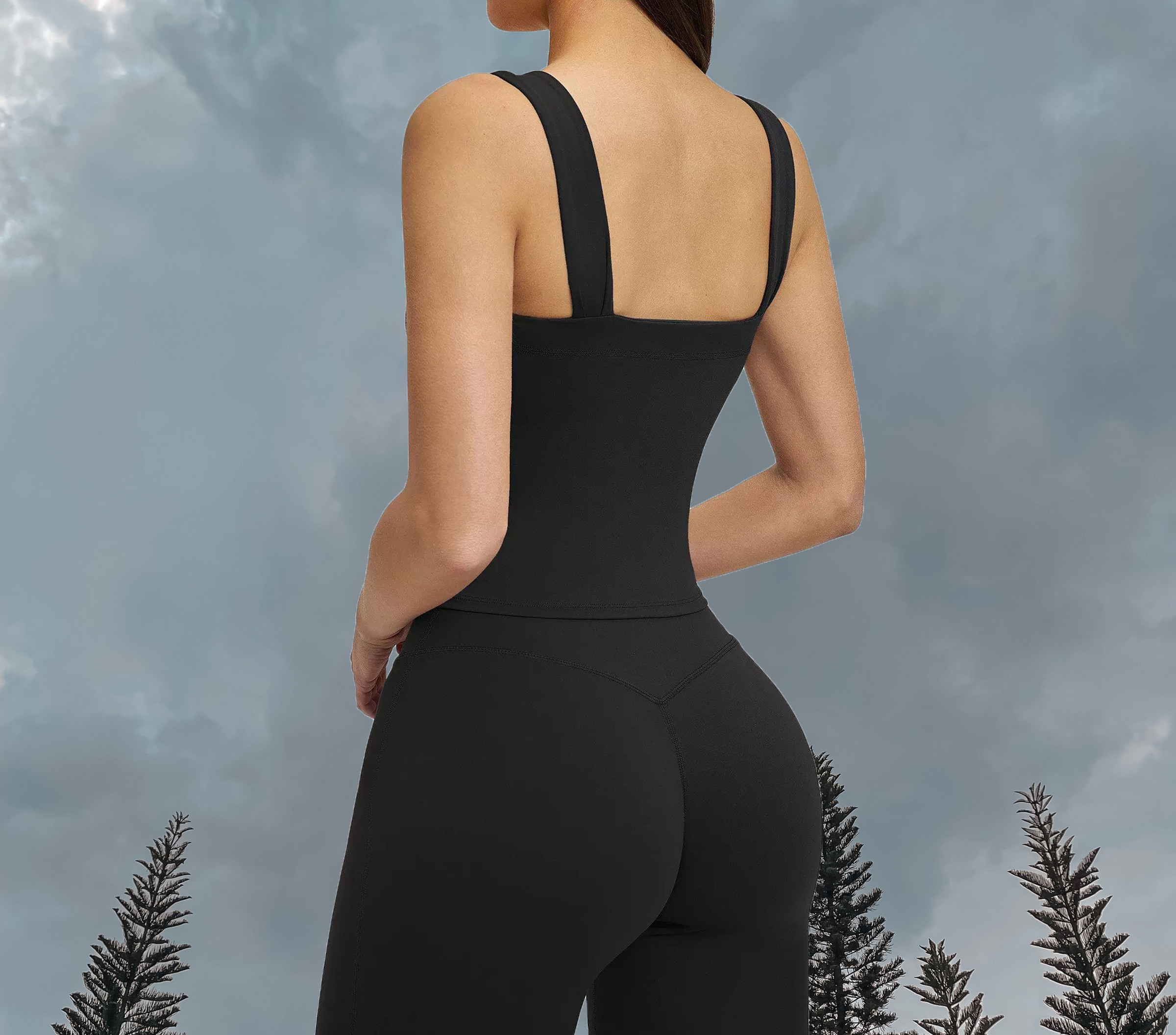 Revolve Longline Padded Black (Back)