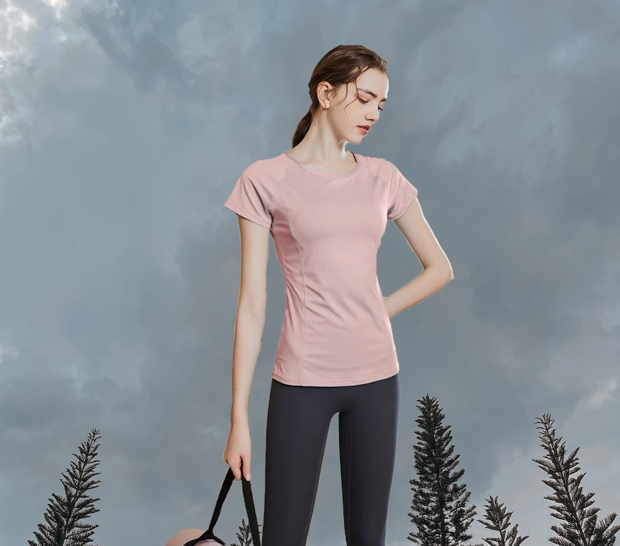 Jaclyn model active tee pink