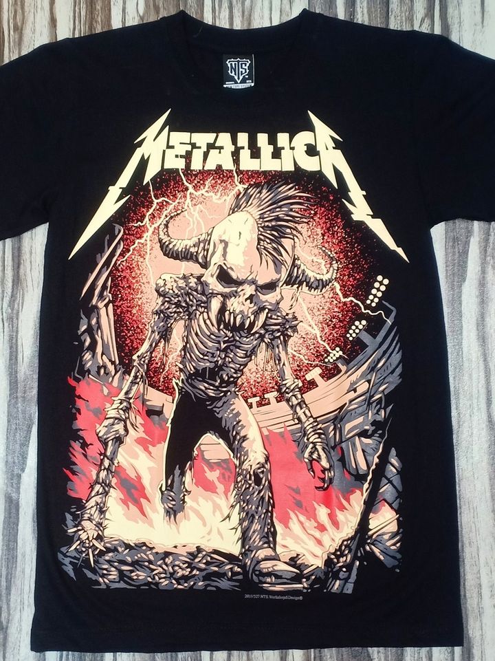 19R327 METALLICA-1
