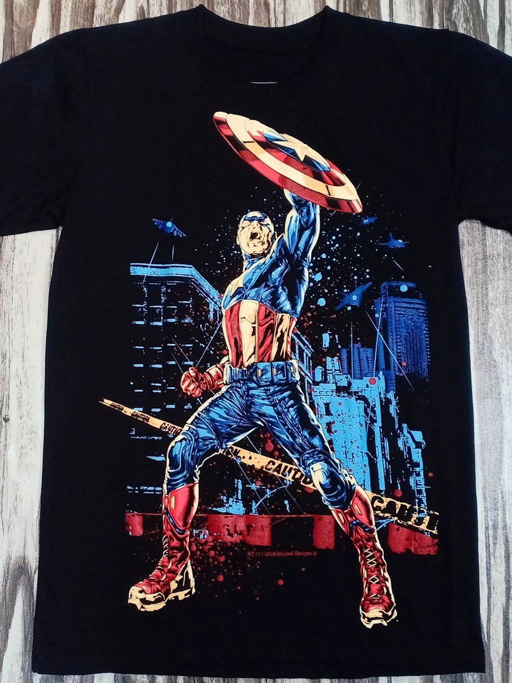 GRADE QUALITY AVENGERS HERO TIMBER TYPE BLACK MOVIE TSHIRT HIGH EDITION COLLECTABLE ROGERS MOAI CAPTAIN STEVE SYSTEM AMERICA T-SHIRT TIMBER BLACK SPEED COTTON SILK BT111 NEW – SCREEN COLLECTABLE PREMIUM STORE MARVEL