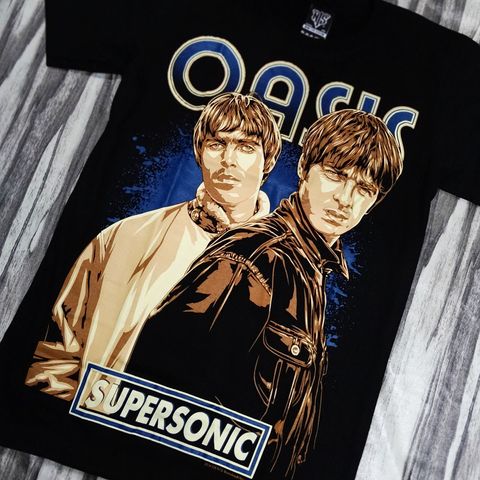 Liam John Paul Gallagher / Oasis Tシャツ M Liam Gallagher 'Oasis' T-Shirt – Bold & Noble