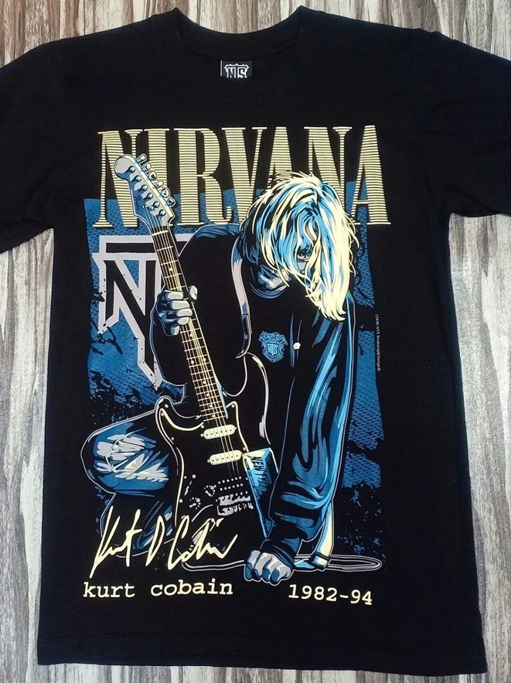 NTS96 NIRVANA KURT COBAIN ROCK BAND VINTAGE SIGNATURE COVER