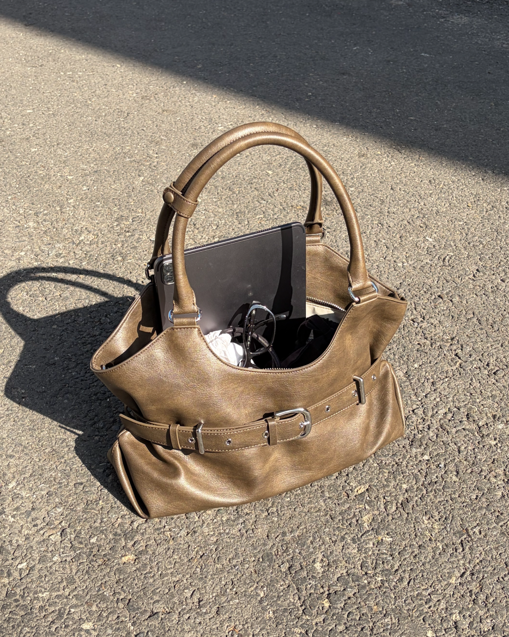 ea7ff826-ae19-4d79-a3d1-b54727799ad6