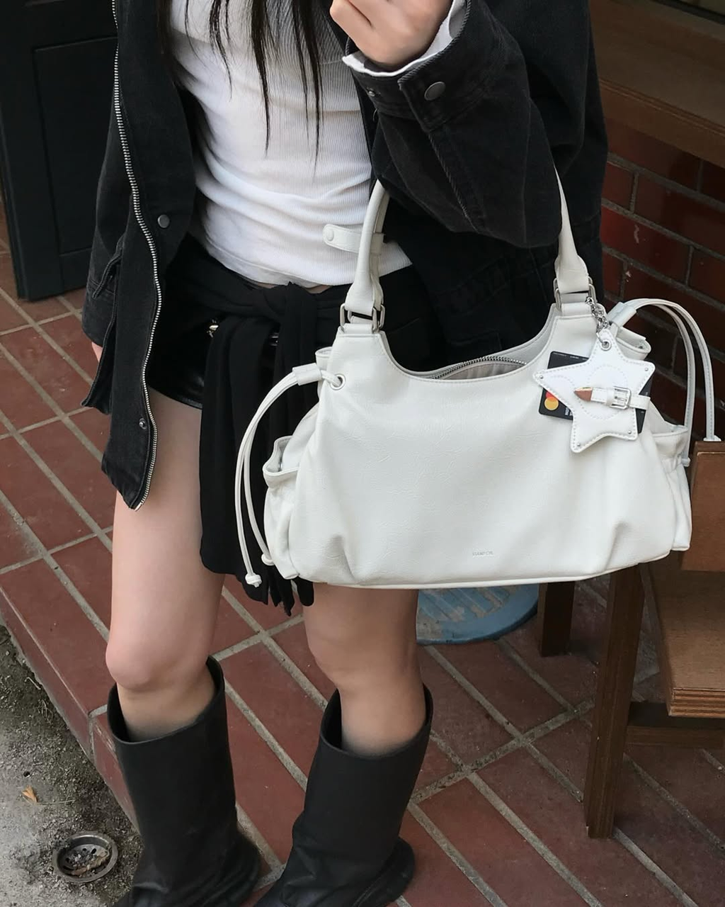 051dad2c-43bd-4730-9cff-ee8e0938a095