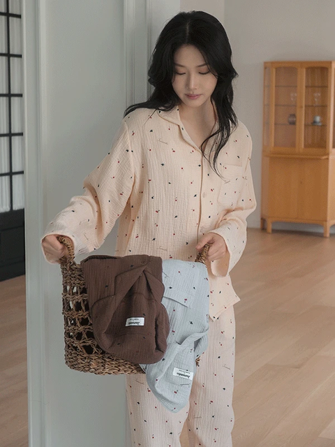 cherry_pajama_frame_1