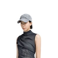 66000097_04_Pug-Cap-GY_model_front