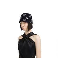 66000010_03_Shine%20Beanie%20GY_model_front