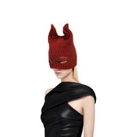 66500063_66000152_03_Dobermann%20Beanie%20RD_model_front_v1