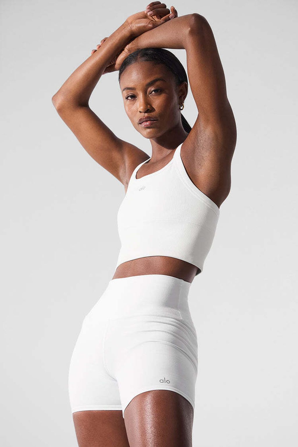 W5784R_01428_b1_s1_a4_1_m189_750x