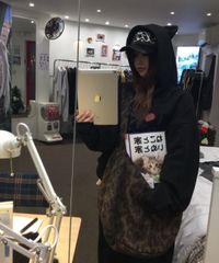 bd4b222fa7204565902289771e9b175d