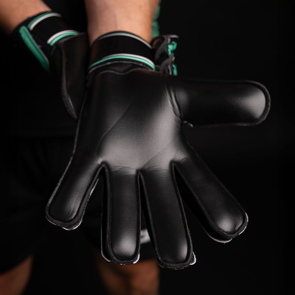 One_Glove_NXT_Origin_Mentality_Monster_Goalkeeper_13