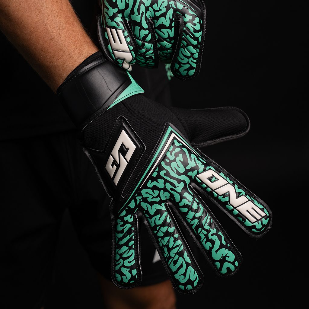 One_Glove_NXT_Origin_Mentality_Monster_Goalkeeper_15
