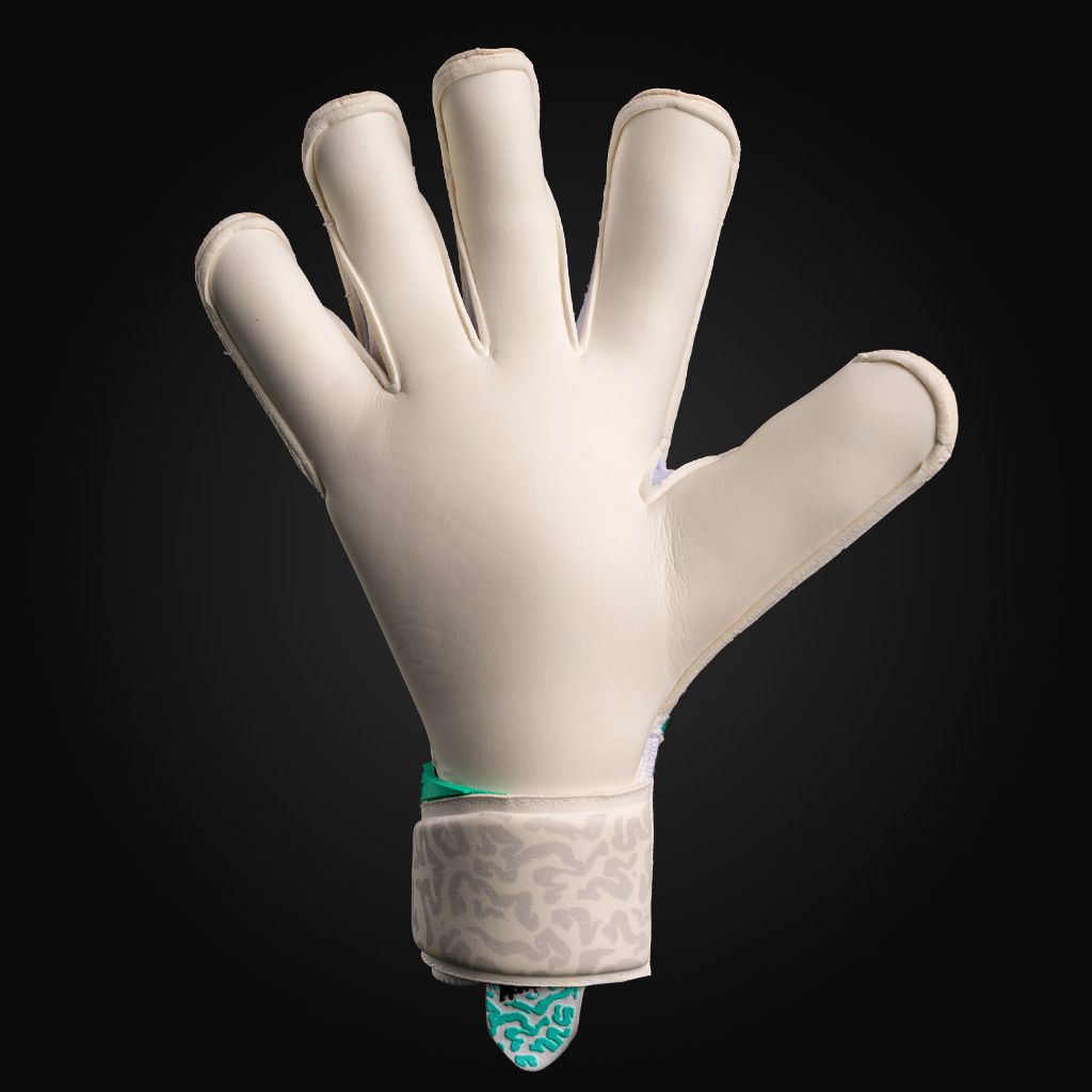 One_Glove_NXT_Pro_Mentality_Monster_Hyla_Cut_Goalkeeper_36