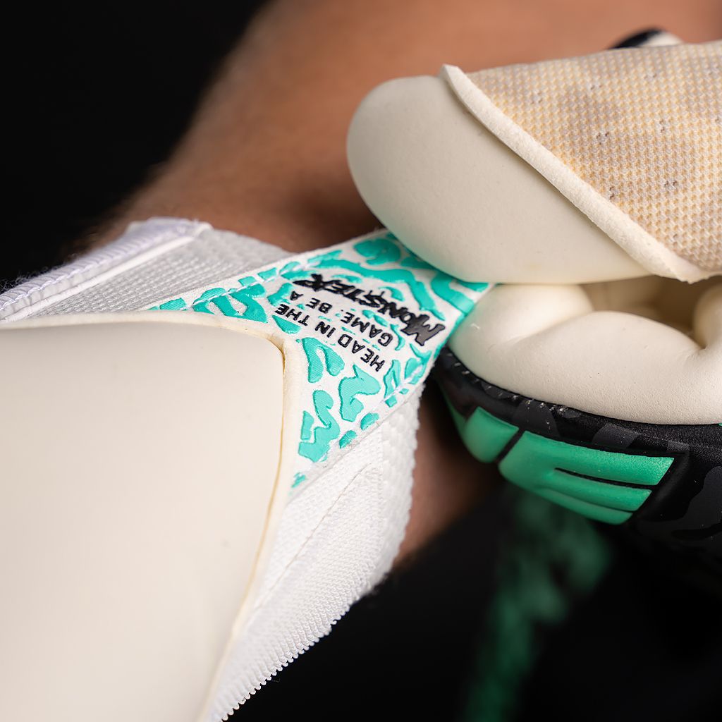 One_Glove_NXT_Pro_Mentality_Monster_SL_Hybrid_Cut_Goalkeeper_15