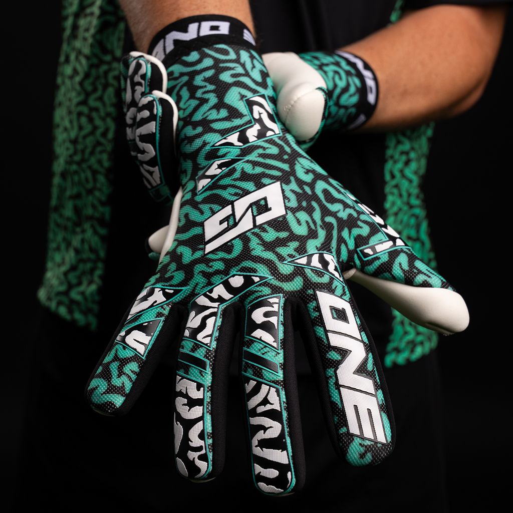 One_Glove_OG1_Mentality_Monster_NGT_Goalkeeper_Gloves_3