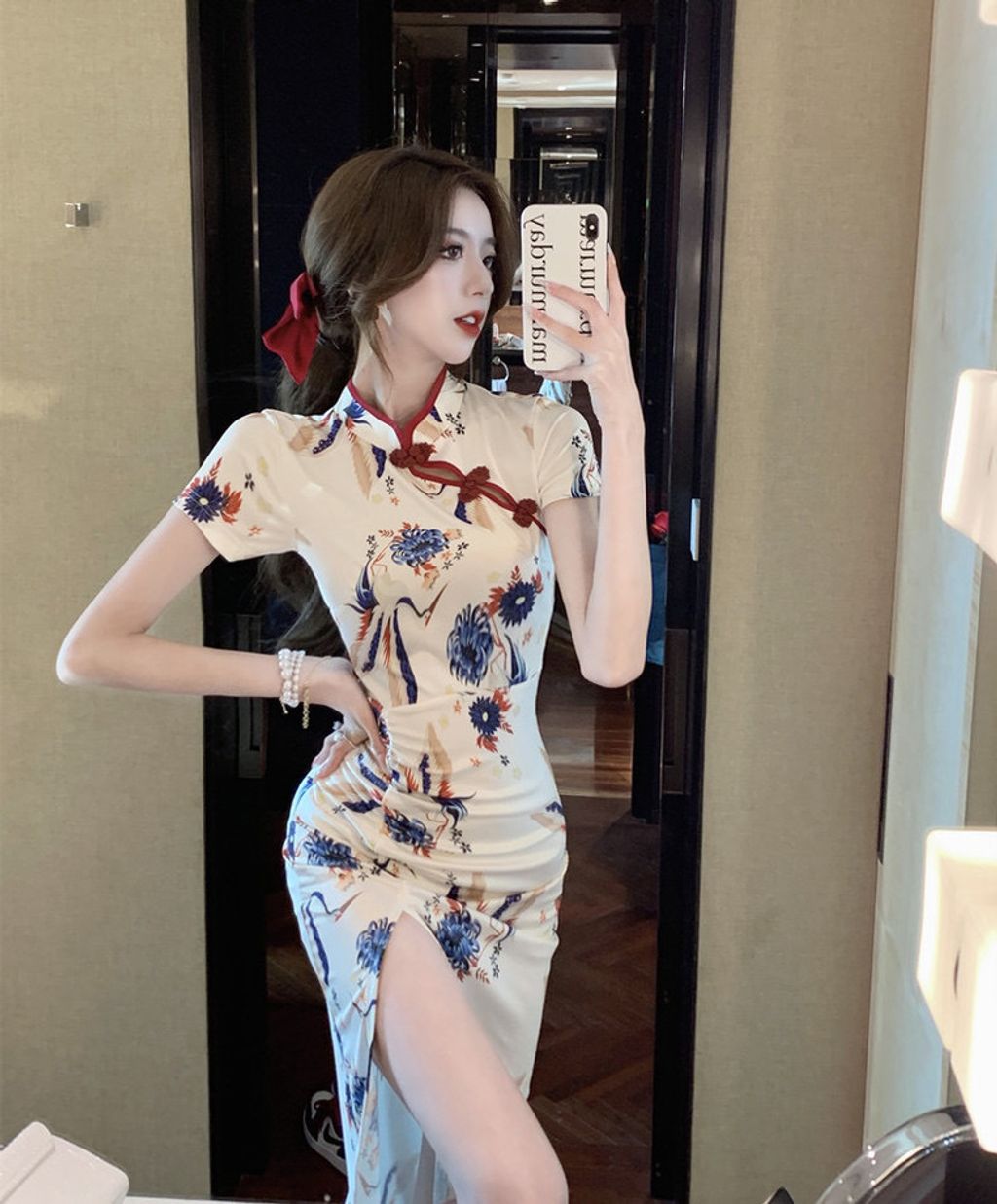 D8852364-622A-4073-8CF4-D0DA322CA277