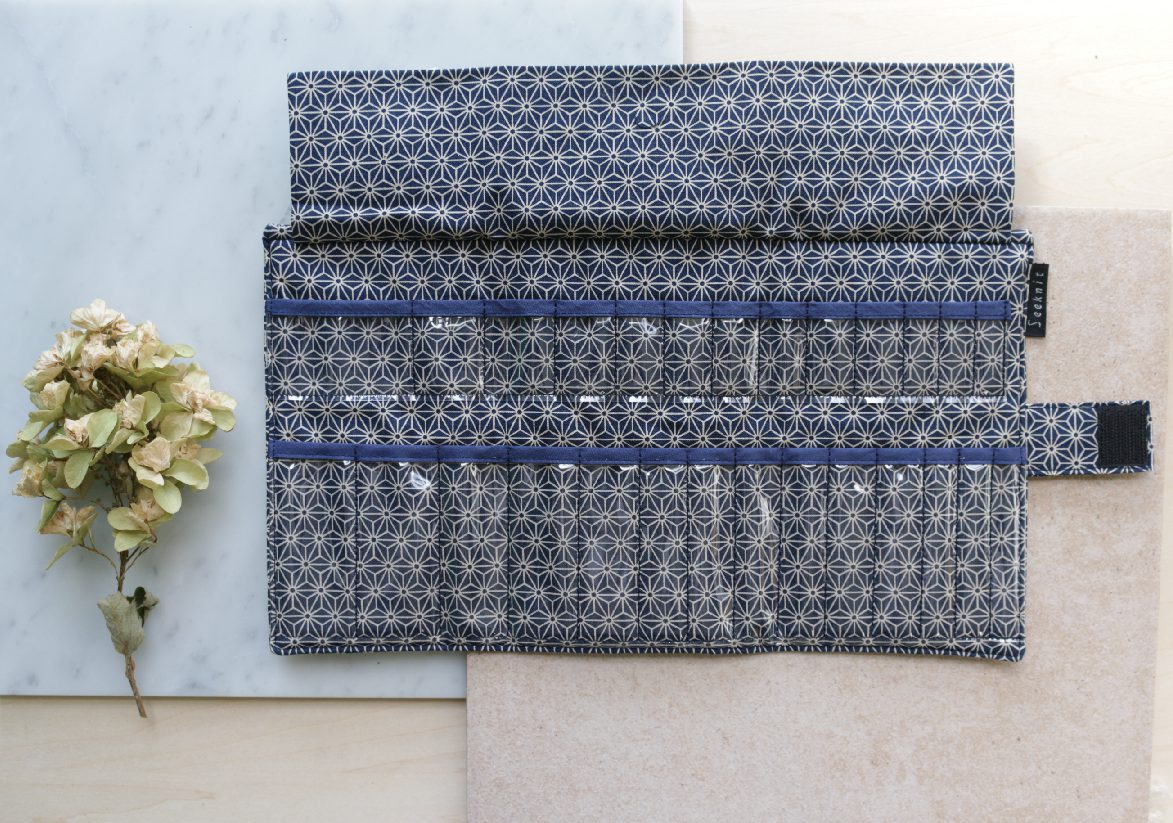 Seeknit_Fabric-Case_Dualis-Case_opened_2021-3-19a