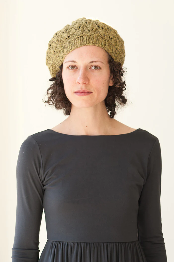 quince-and-co-wool-five-fern-beret-owl-3_700x