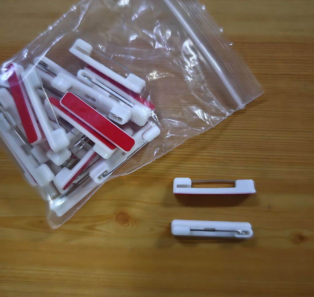 pin with double tape