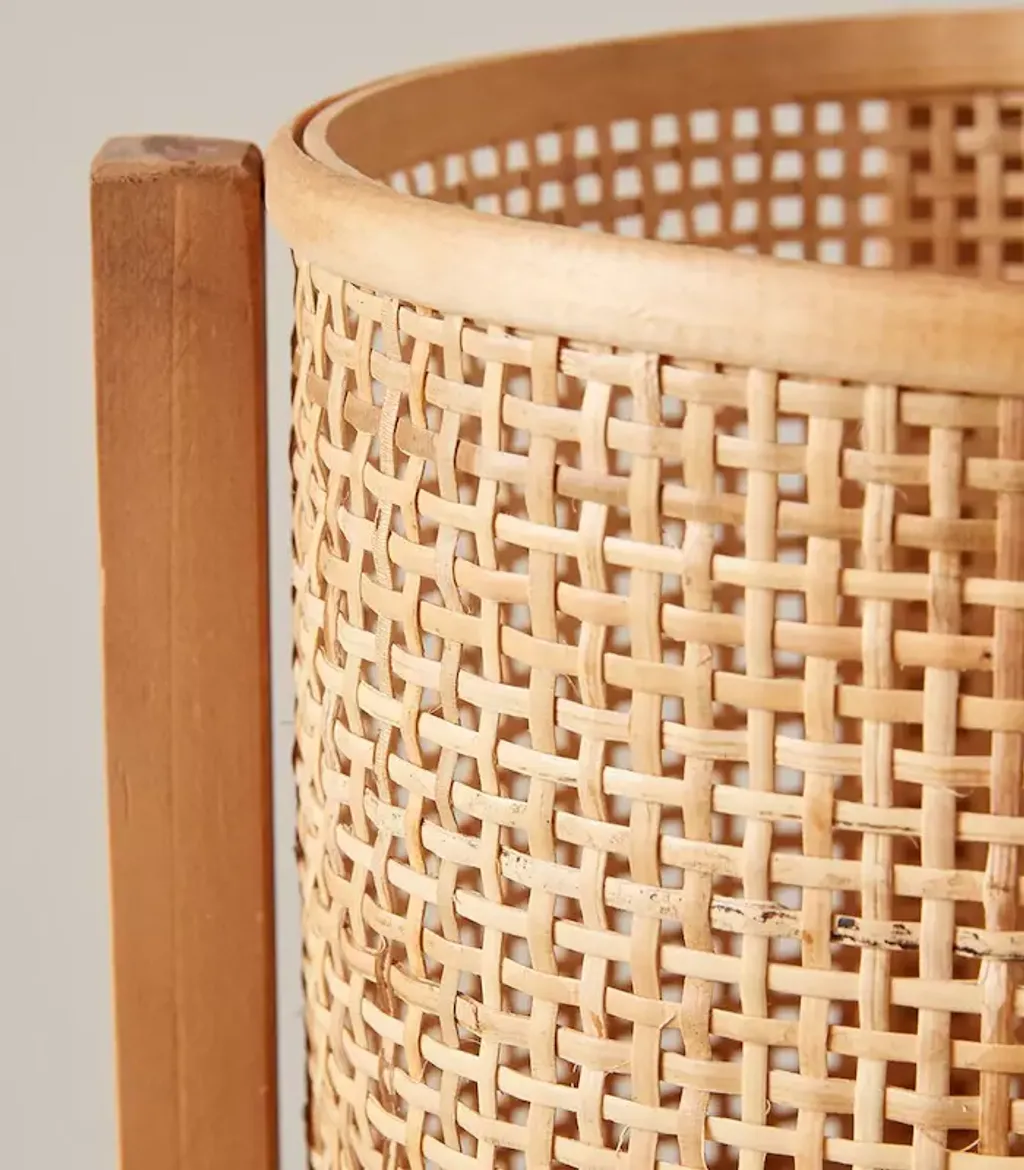 rattan planter1