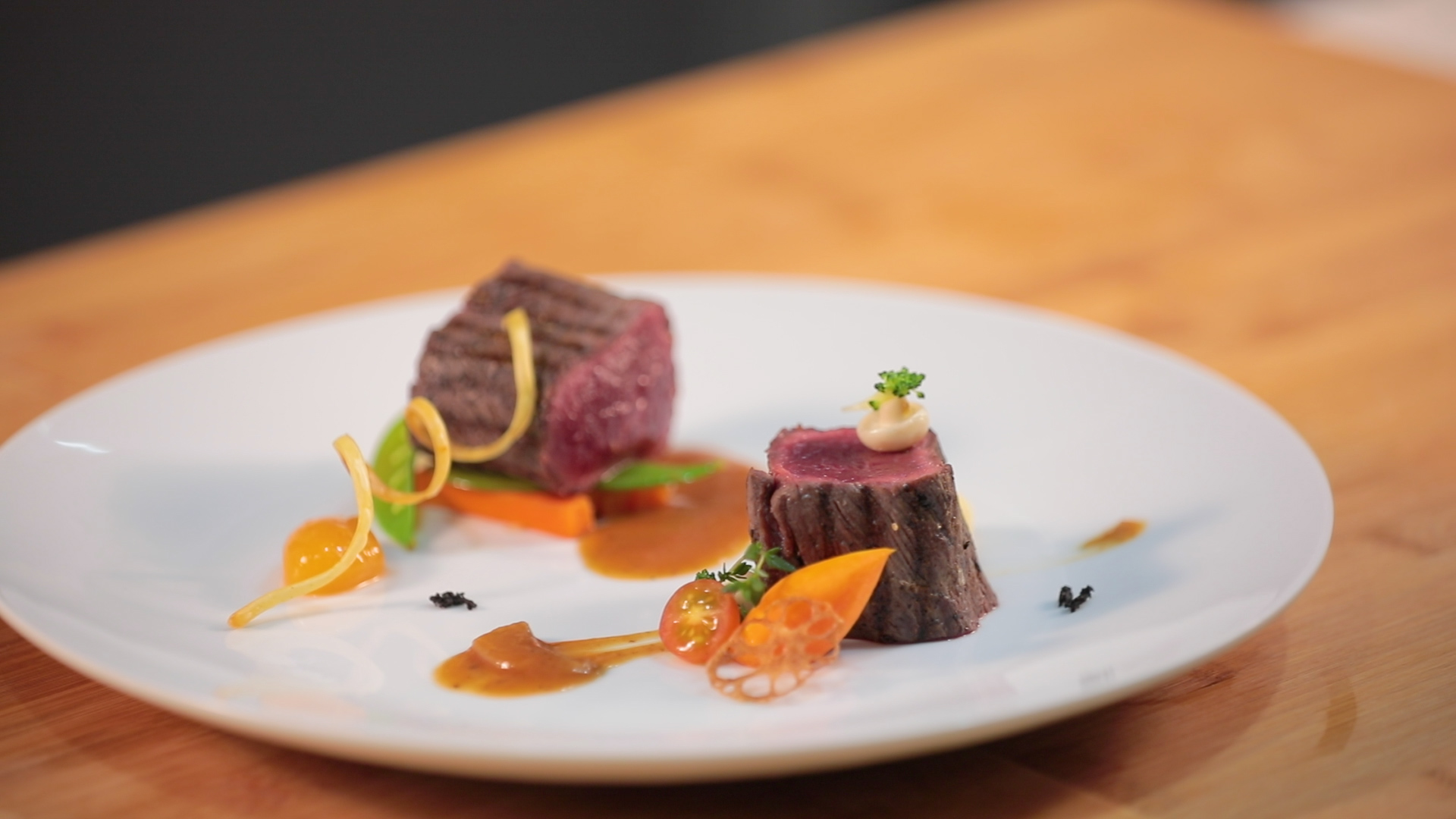 How to Cook Grilled Steak with Mushroom Sauce