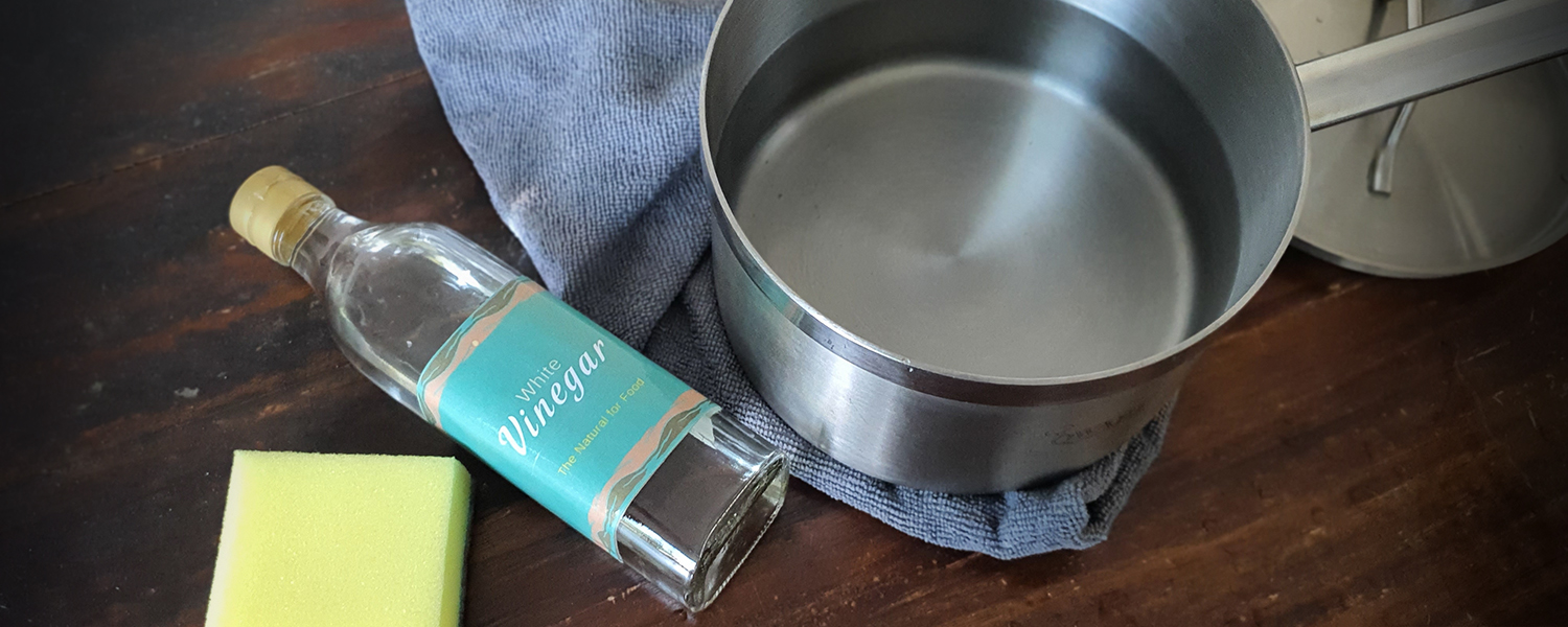 How to maintain Stainless Steel Pots and Pans with Vinegar?
