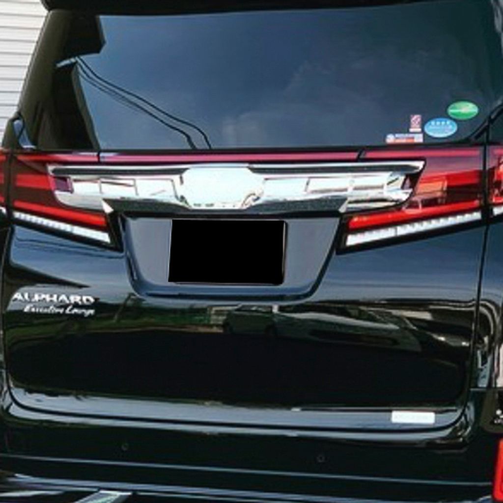 Toyota Alphard/Vellfire AGH30`15 Rear Lamp Center Garnish Plate Cover Chrome