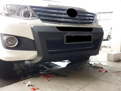 Hilux Vigo `11 Front Bumper Guard ABS (2)