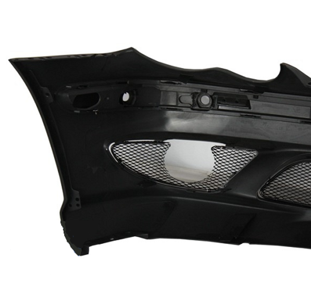 W203 C32 Style Front Bumper (4)