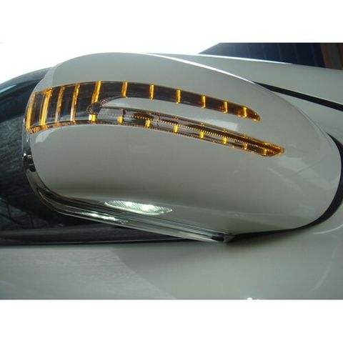 W203 Door Mirror Cover WArrow Style + Foot Light (1)