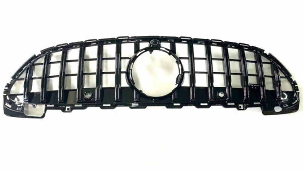 W206 `22 GT Style Front Grille All Black ( Sport Line Use ) (2)