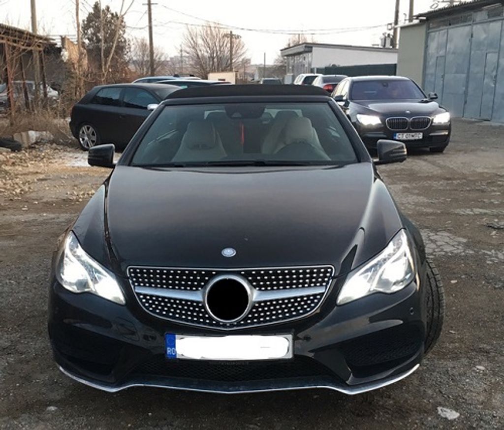 W207 `14 Diamond Style Frontr Grille (1)