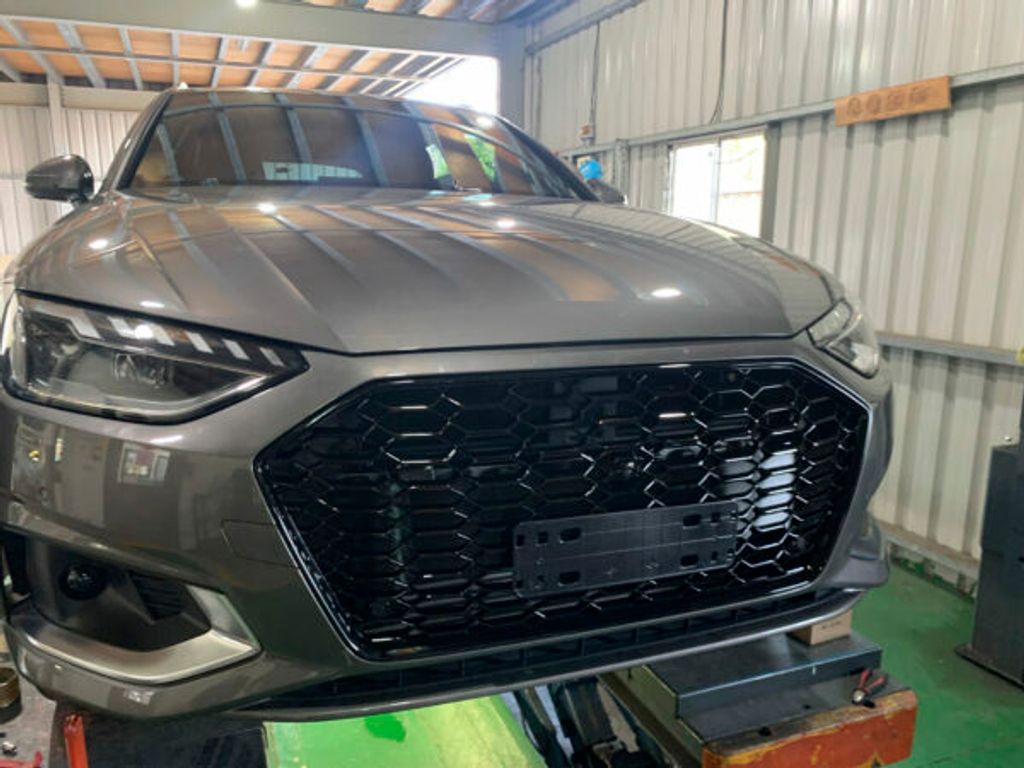 A4 B9.5 `20 Front Grille RS Style All Black (2)