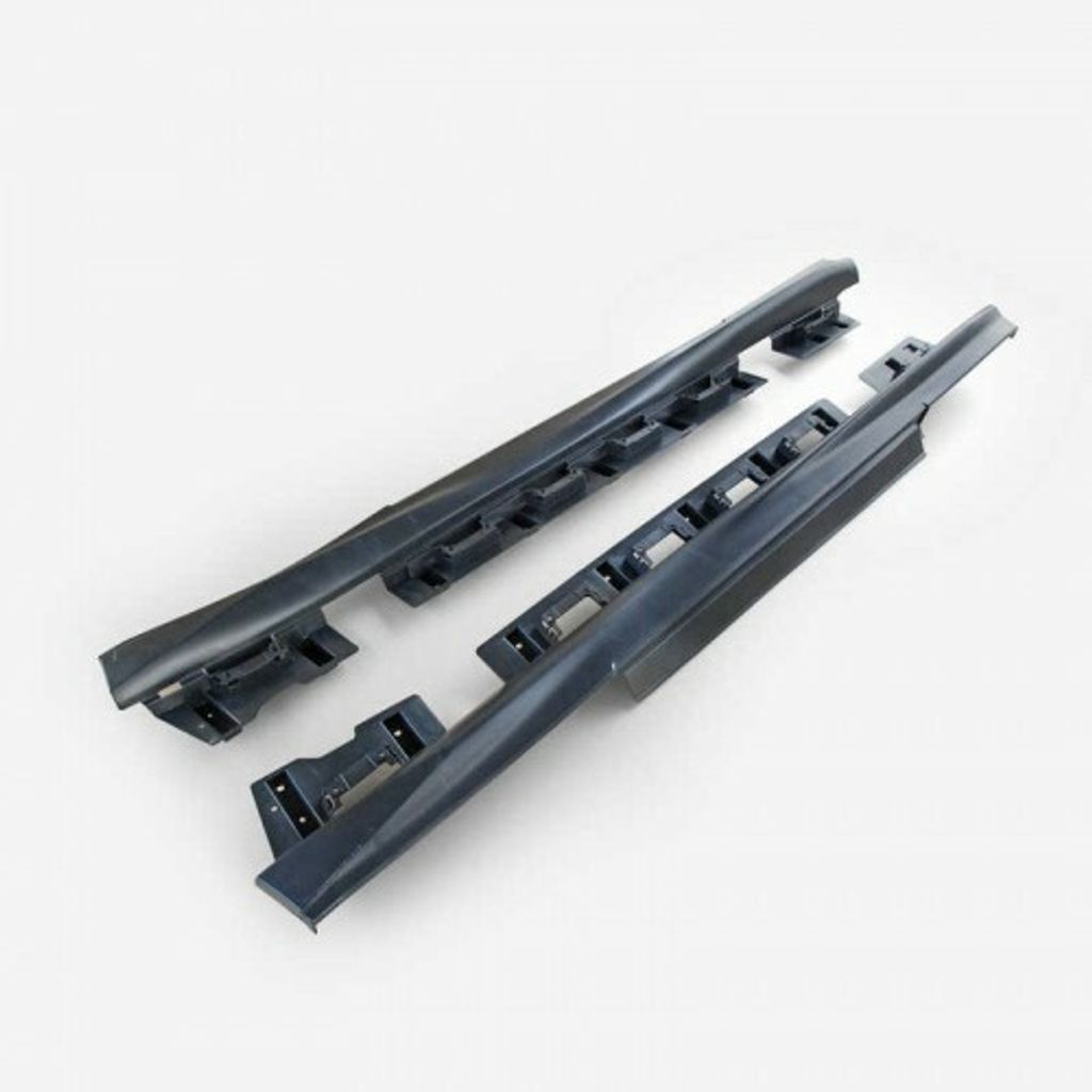 Nissan R35 `17 Side Skirt (2)