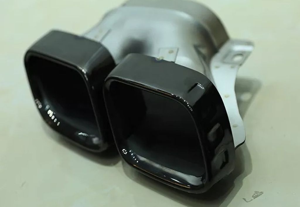 W213 `21 E63 Exhaust Tip SSteel ( Black ) (4)