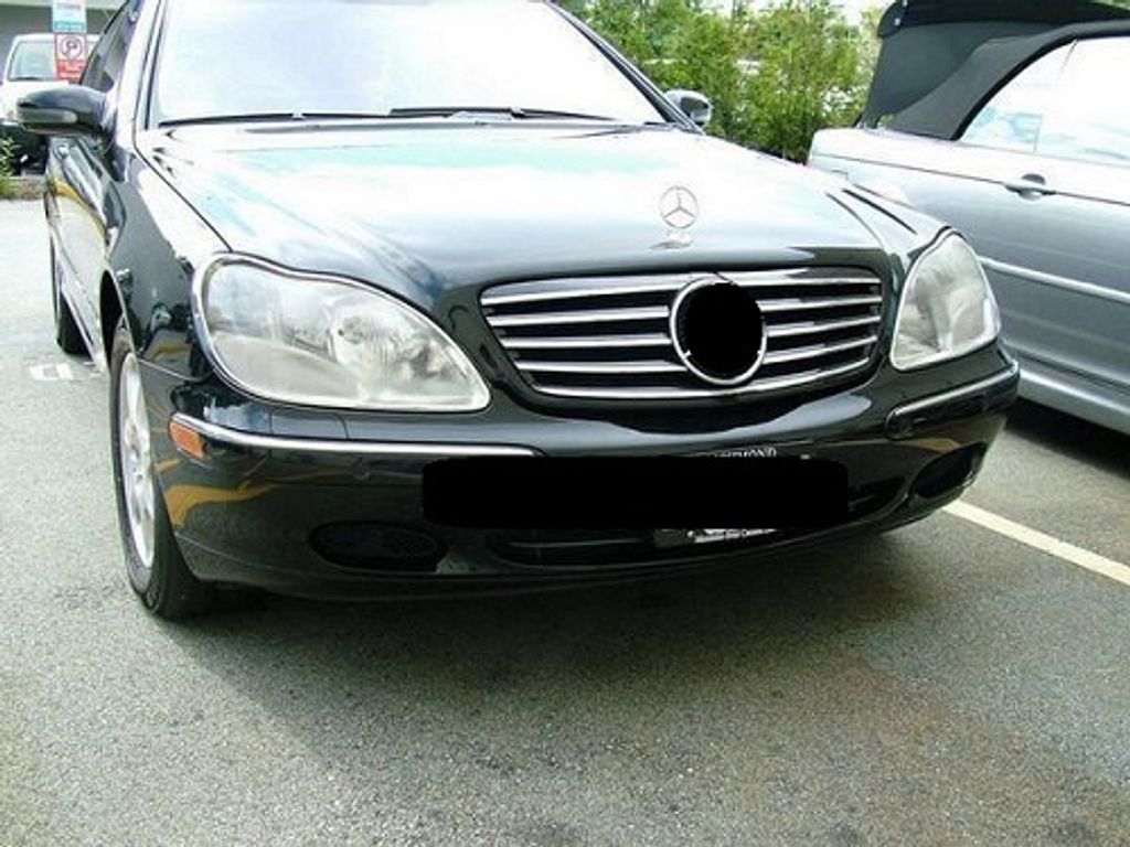 W220 `02 CL Stlye Front Grille (1)