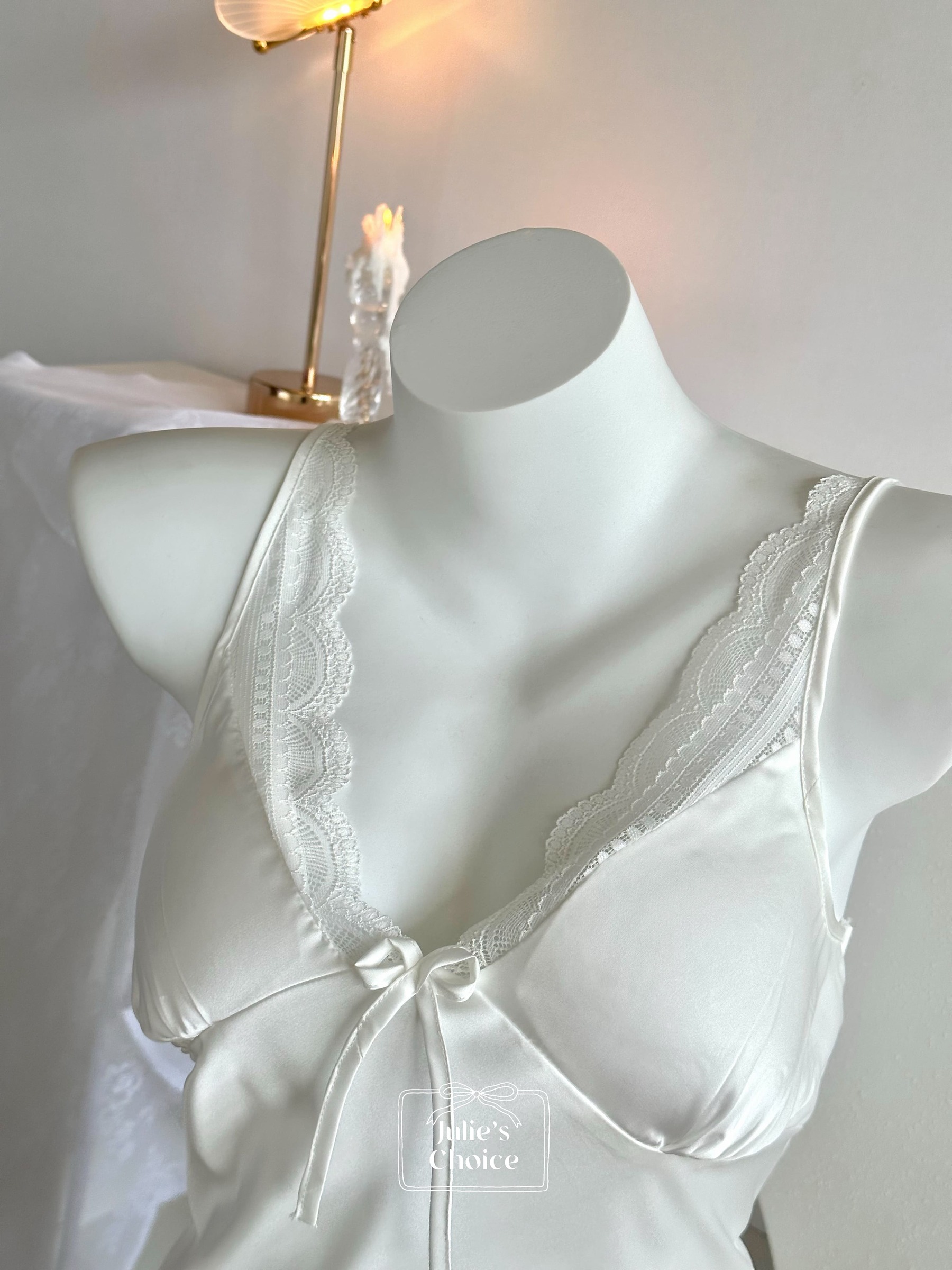 julies-choice-white-satin-lace-padded-slip-dress-neckline-09