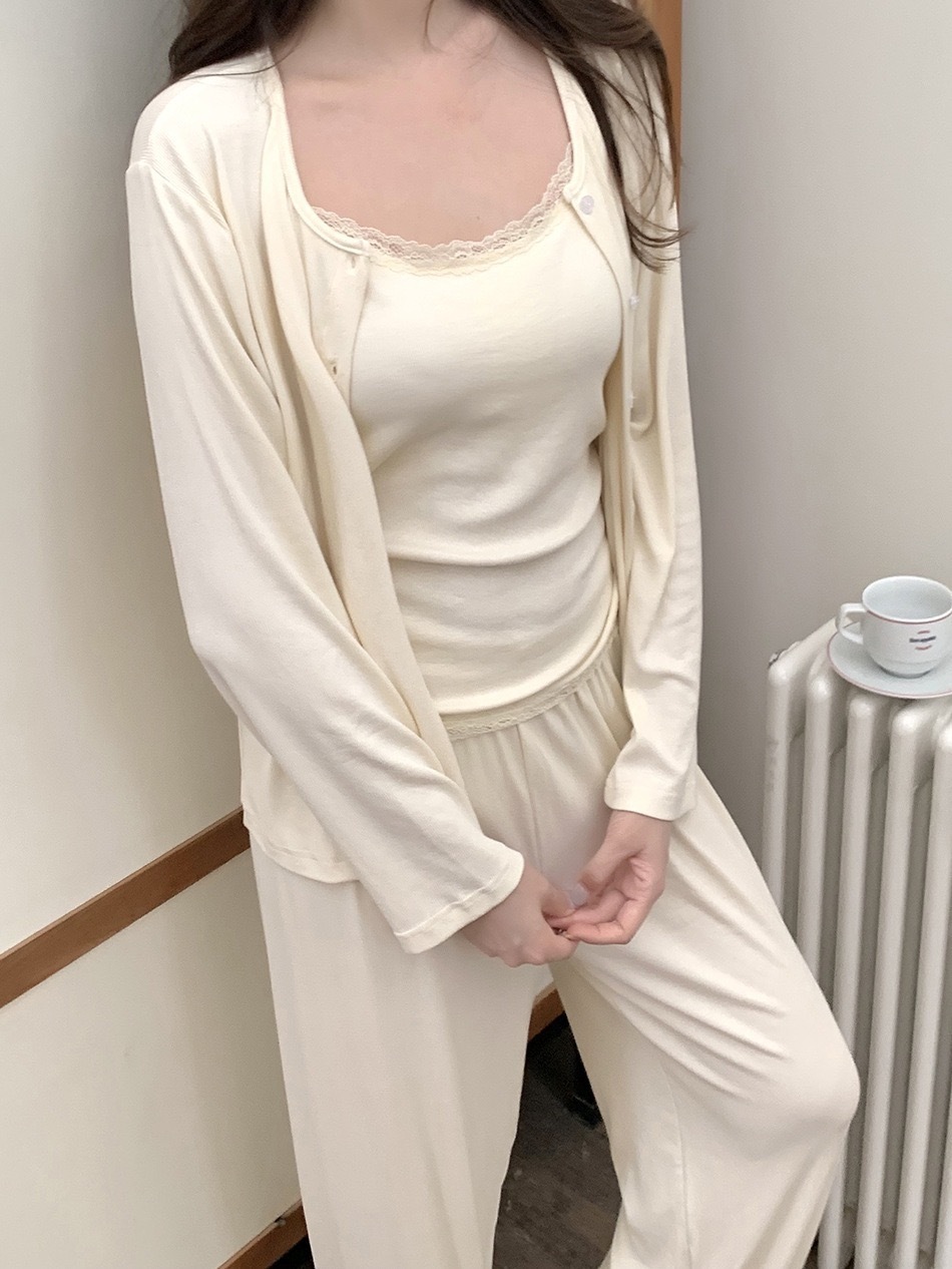 tw-11134207-81ztn-mg7lnqrl4du4ba