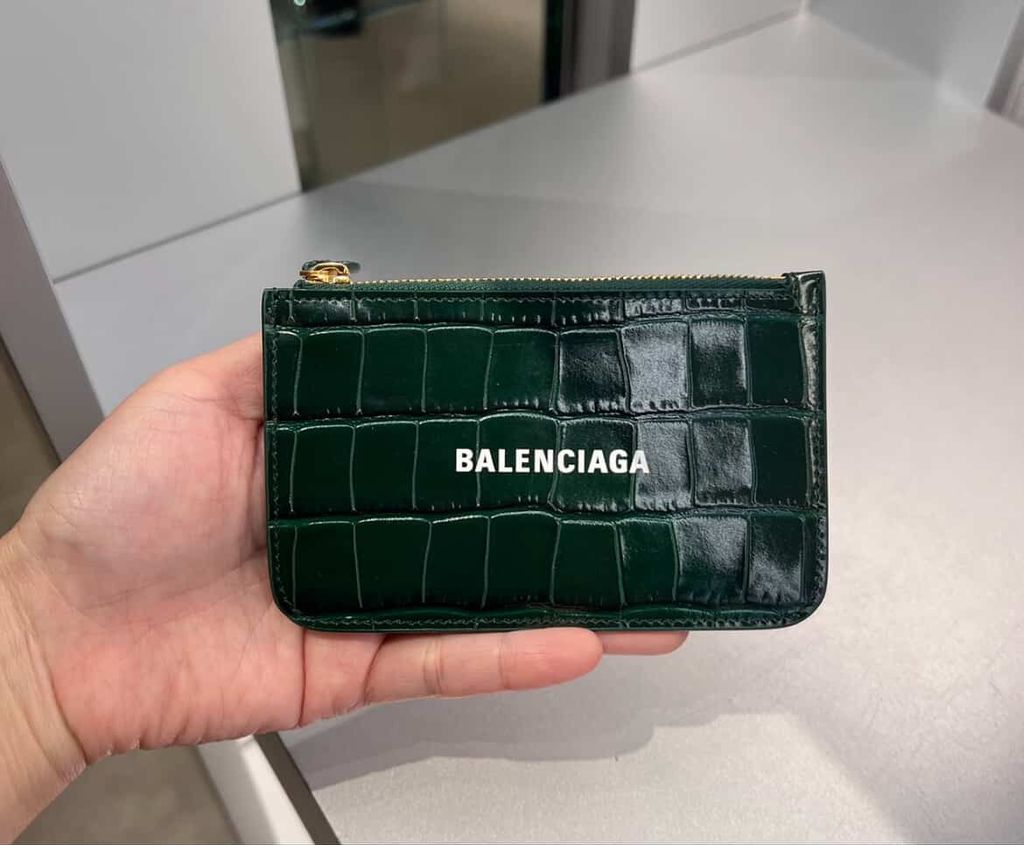 5D65CF55-18F9-4A72-B35D-296DF0848D65