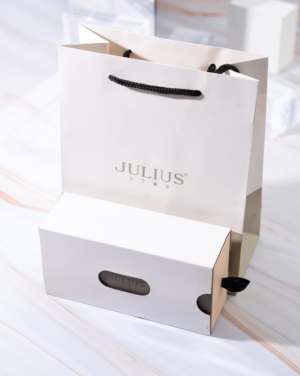 BOX JULIUS  (1)-min
