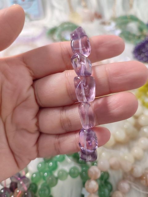 photo_6235458934110536894_y