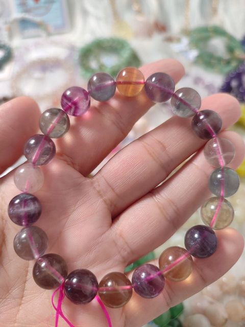 photo_6235458934110536888_y