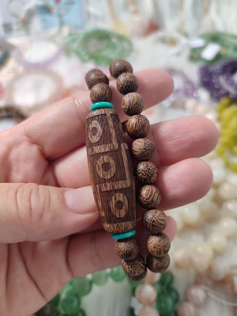 photo_6235458934110536906_y