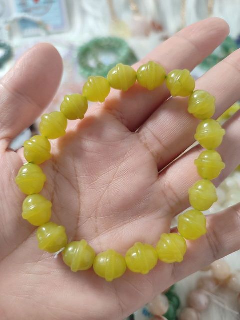 photo_6235458934110536885_y